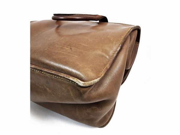 Gherardini - Borsa a spalla in pelle color cuoio  - Asta Vintagemania - Associazione Nazionale - Case d'Asta italiane
