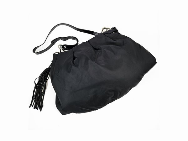 Furla - Borsa a tracolla in tessuto e vernice nera  - Asta Vintagemania - Associazione Nazionale - Case d'Asta italiane