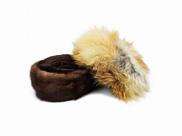 Due cappelli in pelliccia  - Asta Vintagemania - Associazione Nazionale - Case d'Asta italiane