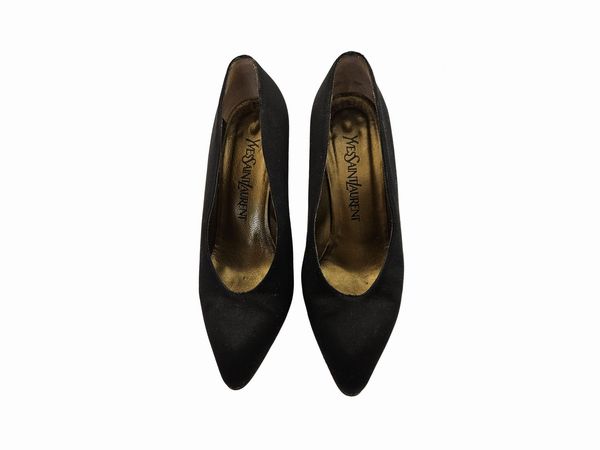 YSL - Decolleté in raso nero  - Asta Vintagemania - Associazione Nazionale - Case d'Asta italiane
