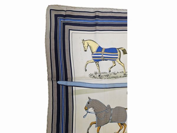 Hermès - Foulard in seta Couvertures et tenues de Jour pour l'écuirie, l'attente et la présentation  - Asta Vintagemania - Associazione Nazionale - Case d'Asta italiane