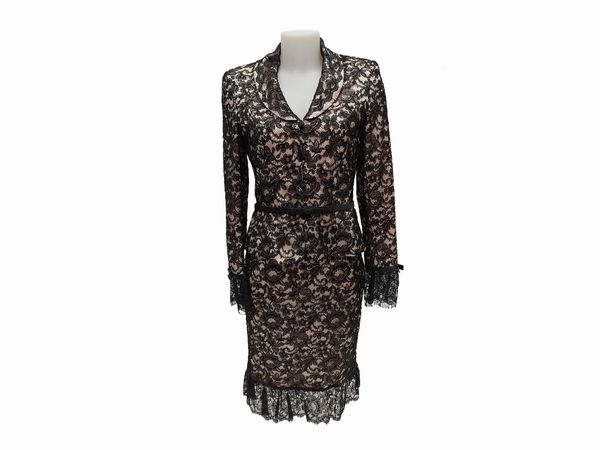 Escada Couture - Tailleur in pizzo nero su fondo in seta color cipria  - Asta Vintagemania - Associazione Nazionale - Case d'Asta italiane