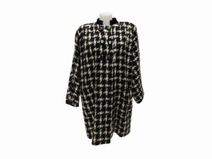 Valentino - Cappotto in lana bouclé pied de poule bianco e nero  - Asta Vintagemania - Associazione Nazionale - Case d'Asta italiane