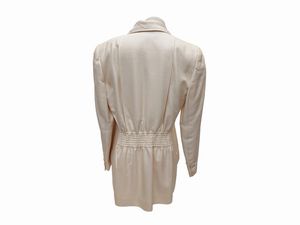 Tailleur tre pezzi in lino beige, Valentino  - Asta Vintagemania - Associazione Nazionale - Case d'Asta italiane