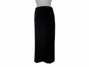 Due gonne midi in velluto liscio nero  - Asta Vintagemania - Associazione Nazionale - Case d'Asta italiane