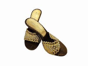 Chiara Pasquini - Clogs in pelle color oro e strass  - Asta Vintagemania - Associazione Nazionale - Case d'Asta italiane