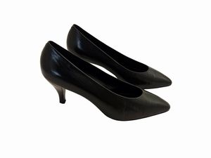 Prada - Decollet� in capretto nero  - Asta Vintagemania - Associazione Nazionale - Case d'Asta italiane