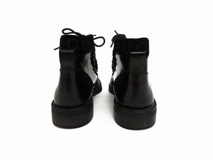 Gucci - Scarponcini stringati in vitello spazzolato nero  - Asta Vintagemania - Associazione Nazionale - Case d'Asta italiane