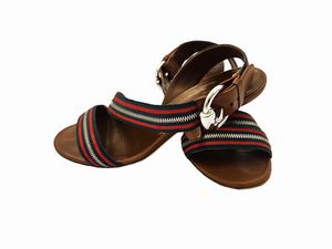 Gucci - Sandali in pelle marrone e tela  - Asta Vintagemania - Associazione Nazionale - Case d'Asta italiane