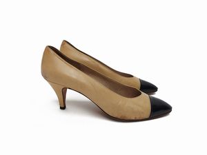 Chanel - Decolleté in pelle bicolore beige e nero  - Asta Vintagemania - Associazione Nazionale - Case d'Asta italiane