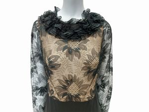 Abito sartoriale da sera in pizzo e seta nera  - Asta Vintagemania - Associazione Nazionale - Case d'Asta italiane