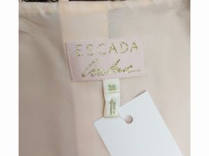 Escada Couture - Tailleur in pizzo nero su fondo in seta color cipria  - Asta Vintagemania - Associazione Nazionale - Case d'Asta italiane
