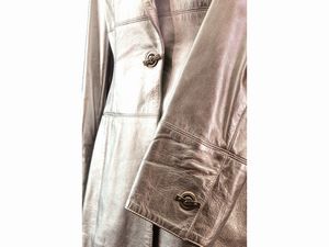 Escada - Tailleur in pelle color argento  - Asta Vintagemania - Associazione Nazionale - Case d'Asta italiane
