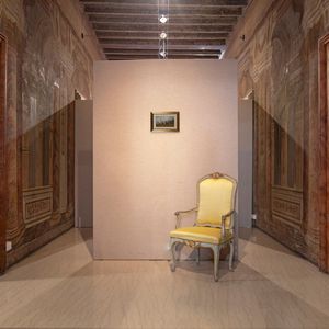 Alfredo Del Sordo : Spiaggia di una citt� costiera con figure e vele in mare.  - Asta Dipinti del XIX e XX secolo - Associazione Nazionale - Case d'Asta italiane