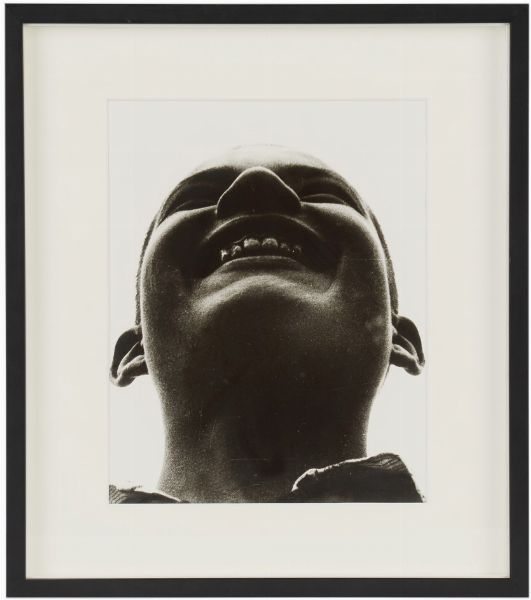 Alexander Rodchenko : Laughing Pioneer  - Asta Photographs from important european collections - Associazione Nazionale - Case d'Asta italiane