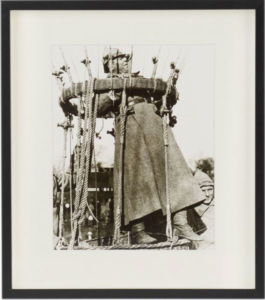 Alexander Rodchenko : At the balloon  - Asta Photographs from important european collections - Associazione Nazionale - Case d'Asta italiane