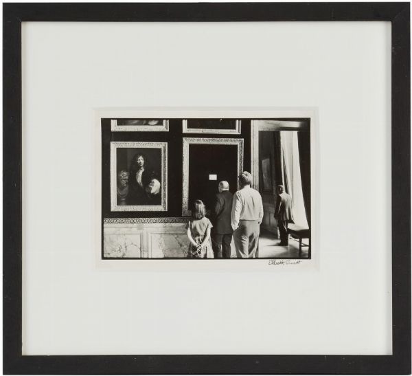 Elliott Erwitt : Versailles  - Asta Photographs from important european collections - Associazione Nazionale - Case d'Asta italiane
