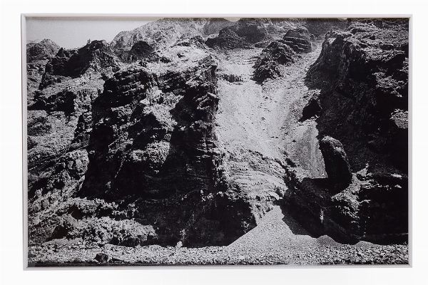 ETTORE SOTTSASS : Il resto del vulcano (#2516)  - Asta Photographs from important european collections - Associazione Nazionale - Case d'Asta italiane