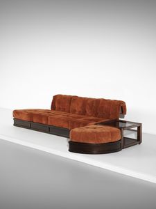 GRUPPO ARCHITETTI DI FRIGERIO - Divano modulare mod. Can Can composto da tre poltrone, due pouf e un tavolino per Frigerio di Desio