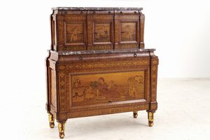 Cassettone con alzata in legno lastronato e intarsiato. XX secolo  - Asta Antiquariato - Associazione Nazionale - Case d'Asta italiane