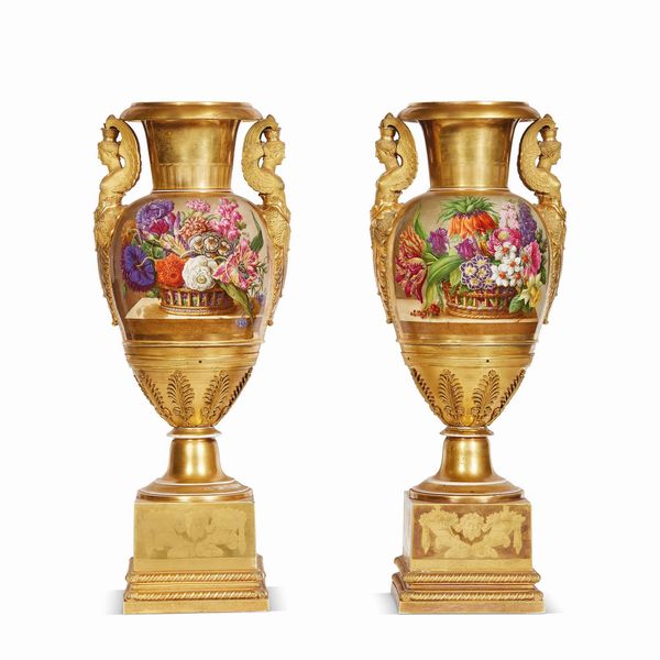 COPPIA DI VASI, FRANCIA, PRIMA MET� SECOLO XIX  - Asta INTERNATIONAL FINE ART - Associazione Nazionale - Case d'Asta italiane