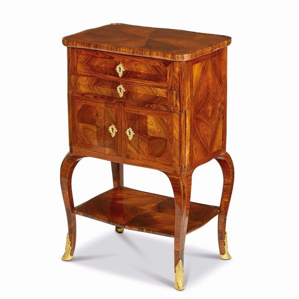 MOBILETTO DA CENTRO, TORINO, SECOLO XVIII  - Asta INTERNATIONAL FINE ART - Associazione Nazionale - Case d'Asta italiane