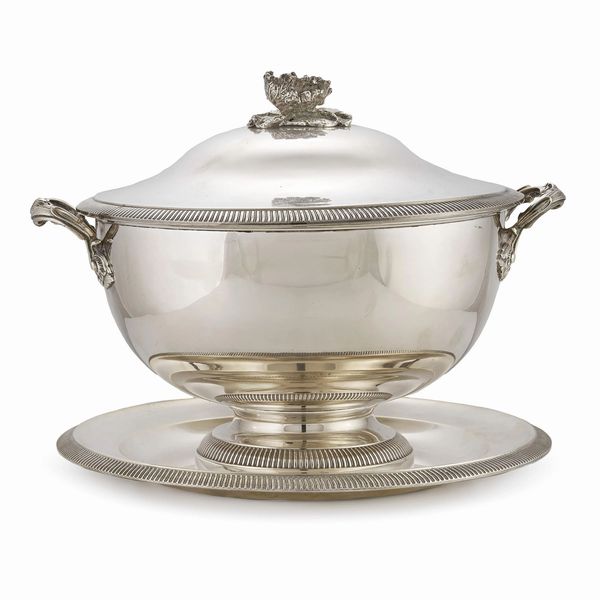 ZUPPIERA CON PRESENTOIRE, ITALIA, FINE, SEC. XIX  - Asta Argenti italiani ed europei - Associazione Nazionale - Case d'Asta italiane