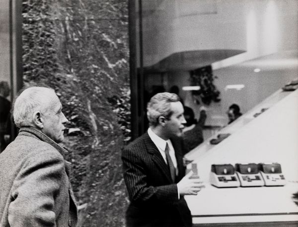 Rolly Marchi : Giorgio Soavi con Diego Giacometti a Parigi  - Asta Fotografia - Associazione Nazionale - Case d'Asta italiane