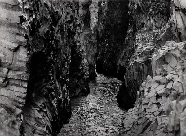 Pepi Merisio : Sicilia: Gole dell�Alcantara  - Asta Fotografia - Associazione Nazionale - Case d'Asta italiane