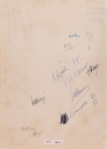 Pino Settanni : Napoli: Bassi della Duchessa  - Asta Fotografia - Associazione Nazionale - Case d'Asta italiane