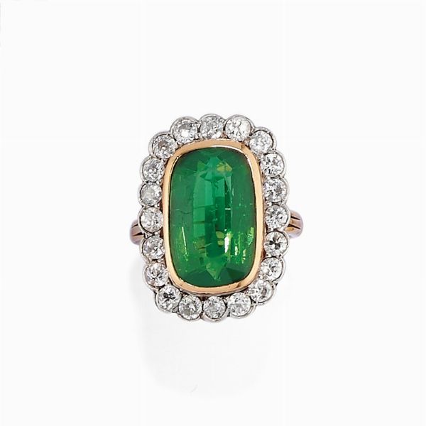 Anello con pietra verde e diamanti  - Asta Gioielli, Orologi, Argenti, Monete - Associazione Nazionale - Case d'Asta italiane