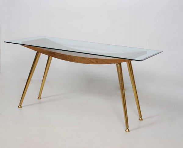 Tavolo rettangolare con sostegni in ottone, struttura in legno e piano in vetro  - Asta Design Lab - Associazione Nazionale - Case d'Asta italiane