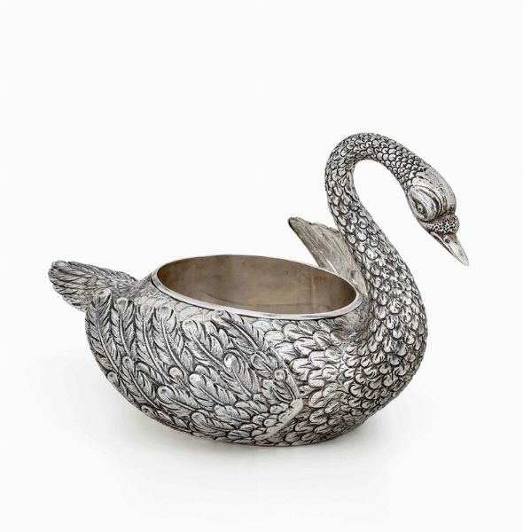 Cigno in argento sterling fuso e cesellato. Argenteria artistica italiana del XX secolo  - Asta ASTA 0512 - L'ART DE LA TABLE - Associazione Nazionale - Case d'Asta italiane