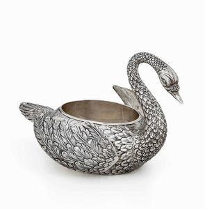 Cigno in argento sterling fuso e cesellato. Argenteria artistica italiana del XX secolo  - Asta ASTA 0512 - L'ART DE LA TABLE - Associazione Nazionale - Case d'Asta italiane