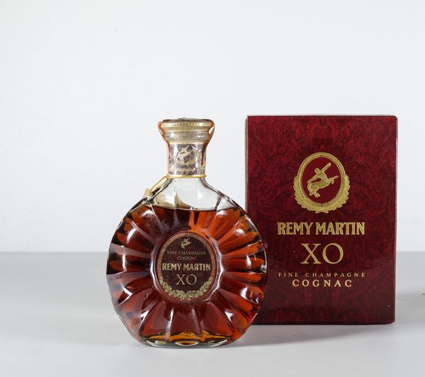 Remy Martin, Fine Champagne Cognac Extra Old  - Asta Heritage. Vini e Distillati da Collezione - Associazione Nazionale - Case d'Asta italiane