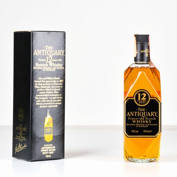 J&W Hardie, The Antiquary Finest Old Whisky 12 years old  - Asta Heritage. Vini e Distillati da Collezione - Associazione Nazionale - Case d'Asta italiane