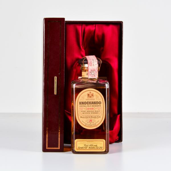 Knockando, Justerini & Brooks, Fine Single Malt Scotch Whisky Extra Old Reserve  - Asta Heritage. Vini e Distillati da Collezione - Associazione Nazionale - Case d'Asta italiane