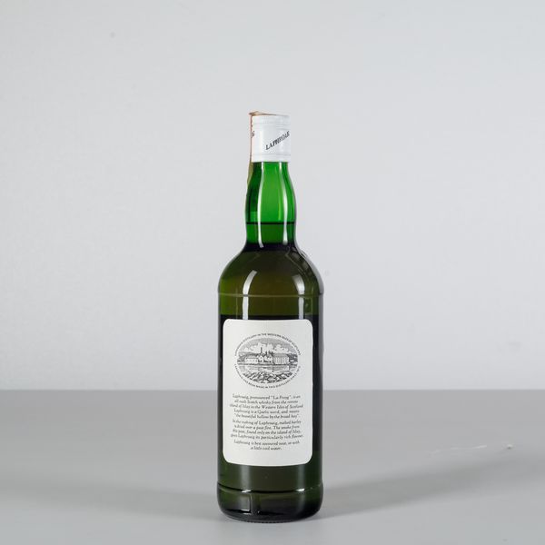 Laphroaig, Unblended Islay Malt Scotch Whisky 10 years old  - Asta Heritage. Vini e Distillati da Collezione - Associazione Nazionale - Case d'Asta italiane