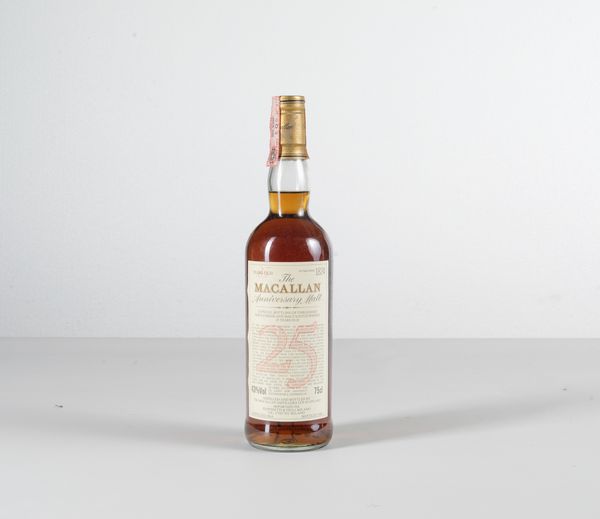 Macallan, Single Highland Scotch Whisky Anniversary 25 years old  - Asta Heritage. Vini e Distillati da Collezione - Associazione Nazionale - Case d'Asta italiane