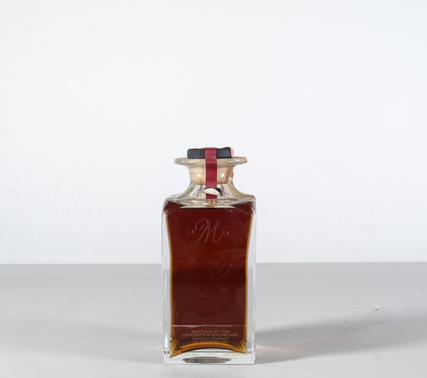 Macallan, Single Malt Scotch Whisky 25 years old Decanter serie M  - Asta Heritage. Vini e Distillati da Collezione - Associazione Nazionale - Case d'Asta italiane