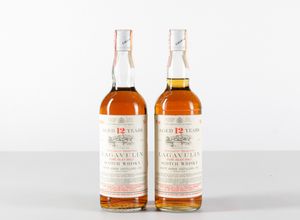 Lagavulin, White Horse Distillers, Pure Islay Malt Scotch Whisky 12 years old  - Asta Heritage. Vini e Distillati da Collezione - Associazione Nazionale - Case d'Asta italiane