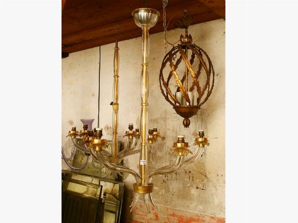 Due lampadari  - Asta La Collezione di Muccia Breda - Villa Don a Borbiago di Mira (Venezia) - Associazione Nazionale - Case d'Asta italiane