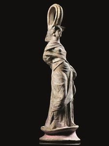 STATUINA POLICROMA  - Asta Archeologia - Associazione Nazionale - Case d'Asta italiane