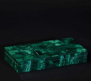 Cofanetto in malachite con mosaico ed interno in marmo, Manifattura XXI sec.  - Asta Mirabilia Naturalia - Associazione Nazionale - Case d'Asta italiane