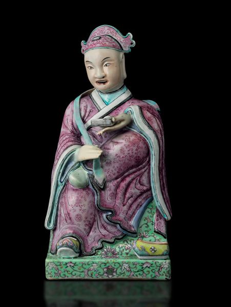 Figura di personaggio con libro in porcellana Famiglia Rosa, Cina, Dinastia Qing, epoca Guangxu (1875-1908)  - Asta Fine Chinese Works of Art - Associazione Nazionale - Case d'Asta italiane