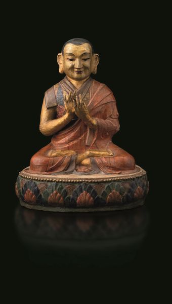 Figura di monaco seduto su fiore di loto in legno laccato, Tibet, XVIII secolo  - Asta Fine Chinese Works of Art - Associazione Nazionale - Case d'Asta italiane