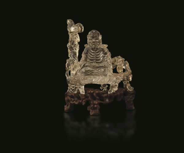 Figura di Buddha magro scolpito in cristallo di rocca, Cina, Dinastia Qing, XIX secolo  - Asta Fine Chinese Works of Art - Associazione Nazionale - Case d'Asta italiane