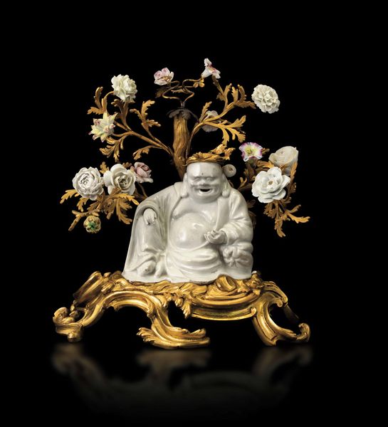 Figura di Budai in porcellana Blanc de Chine, Cina, Dehua, Dinastia Qing, XVII secolo  - Asta Fine Chinese Works of Art - Associazione Nazionale - Case d'Asta italiane