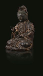 Figura di Buddha assiso scolpita in legno laccato, Cina, Dinastia Ming, XVII secolo  - Asta Fine Chinese Works of Art - Associazione Nazionale - Case d'Asta italiane