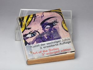 WALLRAF RICHARTZ MUSEUM - Art of the Sixties. Libro cofanetto d'arte.